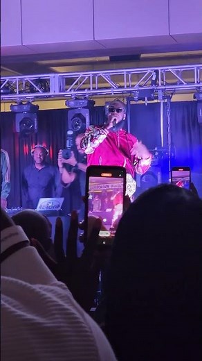 Pastor Troy Vica Versa