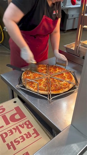 This is very useful tool for every chef for pizza cut 🍕😯#sound