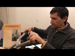 A heavy duty hive/super lifter, great for escapes