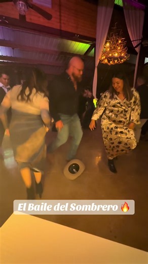 La Boda del Huitlacoche is always a crowd favorite! Guests breaking into the Sombrero dance is a bonus 🙌🏼 #wedding #dj #boda #culture #sanantonio