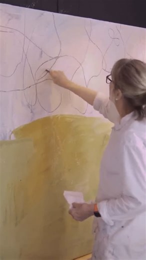 Adele Sypesteyn - Abstract Painting Teacher on Instagram: "A large 60x60” painting 🌷 There’s something about working large that feels so freeing. Instead of just my wrist, my whole arm gets involved. I didn’t start with a clear plan for this painting; all I had was my raw umber underpainting to start from. I like starting with a darker underpainting so that there’s a bit more depth to the painting as it progresses. First, I poured gloss medium on the canvas and played around on my palette with 