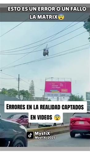 Fallo en la matrix captado en cámara. #falloenlamatrix #captadoencamara #videosinexplicables #misterio #cosasraras