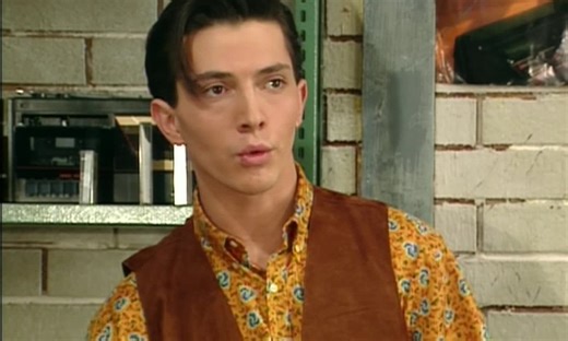 Hélène et les garçons - S05 E04 - Clair et net