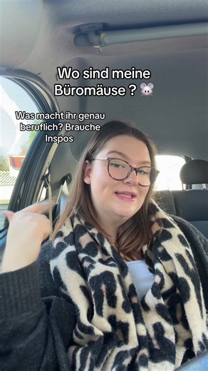 Möchte bald eine Umschulung/Ausbildung in dem Bereich machen, haut mal raus was ihr so macht & ob ihr das empfehlen könnt 🙏🏻👩🏼‍💻 #büro #büromaus #beruf #umschulung #ausbildung
