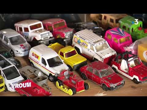 Vroum collectionne aussi les voitures miniatures