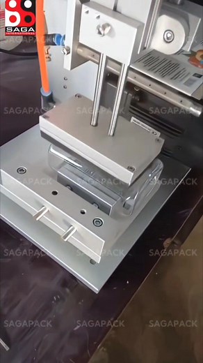 Flat bottles labelling machine Cell/WhatsApp 03059105107 Email sagapack@yahoo.com | Saga Saga