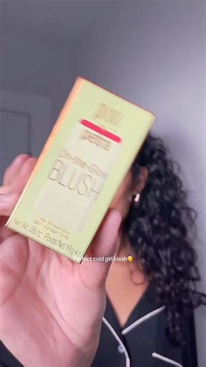 Pixi by Petra on Instagram: "Cold Flush, Dewy Glow 💖 Give your cheeks a winter-kissed flush—without the chill. Our On-the-Glow Blush in Ruby delivers a rich red with a hint of pink, perfect for achieving that naturally rosy, cold-weather Glow on cheeks, lips or nose. With a dewy balm texture and skin-loving botanicals, it blends effortlessly for a fresh, natural finish wherever you need a touch of colour. Infused with: ✨ Aloe Vera – Soothes & hydrates ✨ Ginseng – Energizes & revitalizes ✨ Fruit