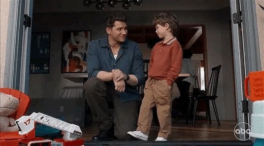 buck’s bigger hand holding theo’s little one😭