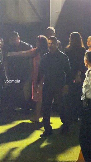 Voompla on Instagram: "abhishek aishwarya and aradhya seen rolling out of a school’s annual day in bkc"