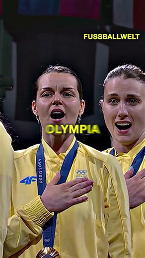 He ends his football career just to become Usain Bolt's successor 😳