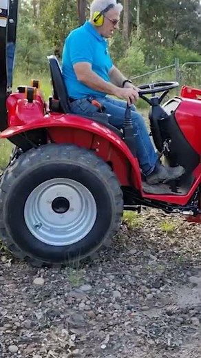 Cutting Tall African Love Grass with a TYM T273 Tractor & Daken Slasher