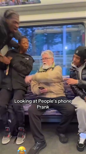 Hilarious Reactions to People Looking at Their Phones
