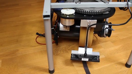 意大利CFR舵轮+Roboteq驱动器视频