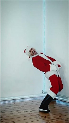 Crazy Santa Claus dance #dance #christmas #santaclaus #patrox