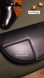 Dans cet épisode d'En Immersion, l’actrice Thalia Besson nous convie chez elle pour ses derniers préparatifs avant de vivre l'effervescence du défilé Patou Automne-Hiver 2025. Un show vibrant qui se déroulait dimanche 26 janvier entre les murs du Palais de Tokyo à Paris. Retouches de dernière minute, décryptage de la collection avec le directeur artistique Guillaume Henry, Thalia nous plonge dans l’essence même de la maison #patou : énergique, glamour et déterminée. #thaliabesson #ITW #pfw | Mad