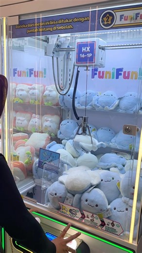 Main capit boneka ! Berhasil bawa pulang boneka ikan pari 😍 #maincapitboneka #mainananak #fypシ