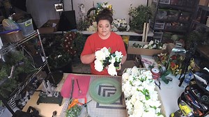 5.6K views · 52 reactions | Coach Julie’s got you covered for a fun project today with her DIY Quick and Easy Rose Wreath tutorial! This beauty is made entirely with white roses—but the best part? You can customize it with any color to match your vibe or season.  Whether you're going for classy and neutral or bold and colorful, this design is a stunning statement that comes together fast. What do y'all think??? | Southern Charm Wreaths | Facebook