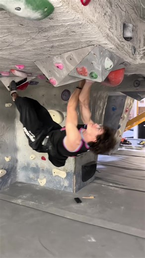 My Hardest Send: Overcoming Knee Pain in Climbing