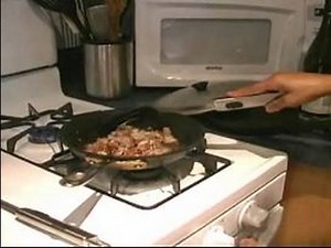 Making Congri: Cuban Rice & Beans Recipe : How to Fry Pork for Cuban Congri