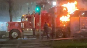 Coca-Cola Christmas truck in flames in Romania