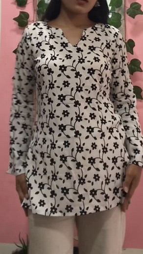 Cotton short kurtis #shortkurtis #traditional #shortkurti #cottontops #tops #simplekurti #cotton #cottonshortkurti | Hyli's Traditional