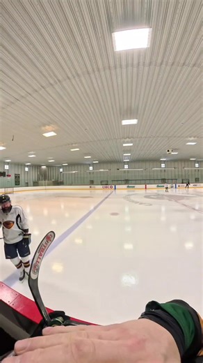 rate this TJ out of 10 in the comments 🤣🤣 #hockey #IceHockey #ContentCreator #insta360 #dustball @insta360 official @SOYUZ North America @Warrior Hockey @bladetechhockey @Lizard Skins @Bladetape @BioSteelSports @Sparx Hockey @Ottawa Senators @Fanatics