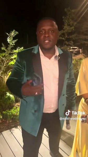 BREF J’étais la surprise d’un mariage et c’était une très belle soirée. Petit vlog de ce jour ❤️#vlog #mariage #musique