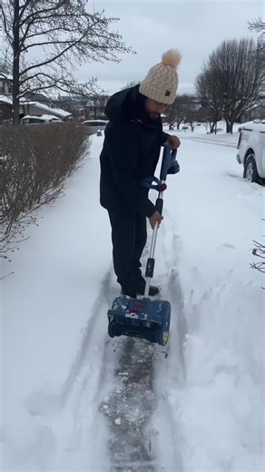 Affordable Snow Blower with Free Batteries