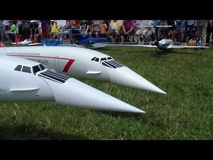 Two Big Scale R/C Concorde Twin-turbine Modell Jet's with lowering Nose