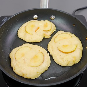 136K views · 943 reactions | With just one apple make this delicious recipe quick and easy in 5 minutes! | All-Day Recipes | Facebook