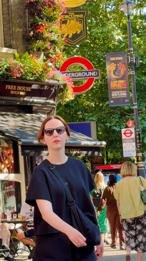 🇬🇧 Walking Through London’s Beautiful Covent Garden! 😍 #london #londoners #travel #uk