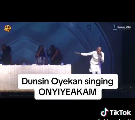 Dunsin Oyekan's Soulful Performance of ONYIYEAKAM