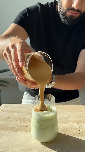 Matcha Meets Dalgona | Satisfying Coffee ASMR Pour 🍵