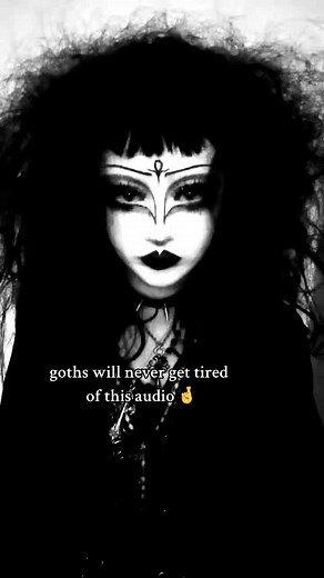 Embrace Your Inner Witch: Gothic Makeup Tips
