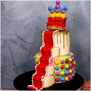 489K views · 1K reactions | Royal POP IT cake design  Do you know anyone that loves POP IT toys  | MetDaan Cakes | Facebook