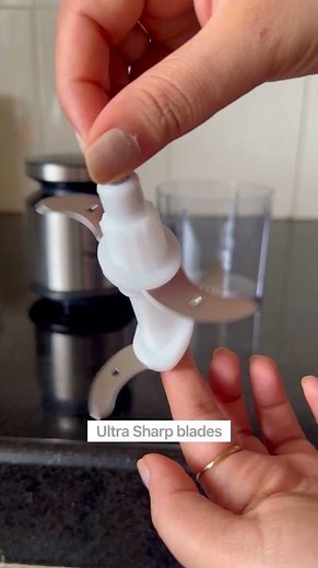 Unleashing Speed: The Pigeon Electric Ultra Fast Chopper in Action!