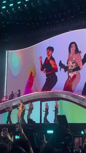 Dua lipa - Don't start now (live - rio de janeiro)