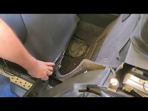 How to close Mercedes 1998-2004 SLK 230/320 Triangular Windows