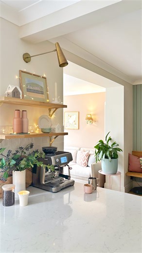 SOPHIE BOBBINS | {ad} Anyone else find those precious minutes between school drop-off and starting work are some of the best of the day? 💫 Everything just... | Instagram