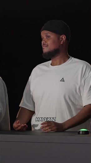 Is Sharky a real Arsenal fan? 🤔⚽️