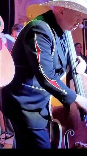 Deke Dickerson Base Solo, Deke Dickerson and the Whippersnappers live at Clifton's #JoeNDancer