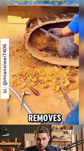 excavator track dismantling process #heavycivil #constructionchannel