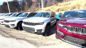 ✨ The Jeep Grand Cherokee delivers premium comfort with serious...