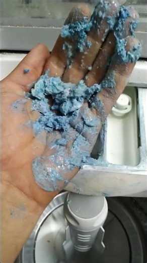 Detergent powder stuck in washing machine detergent powder dispenser