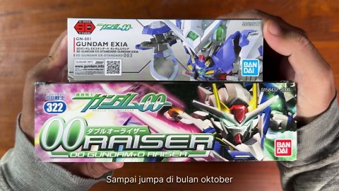 Building Gundam Exia and OO Raiser Models