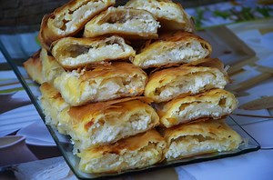 Štrudla savijača slana od sira kupovne kore recept | Sašina kuhinja