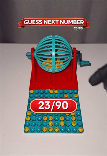 DAY 23/90 🎱 Can you guess tomorrow’s number? Lock your prediction in the comments👇🏻 #guessthenumber #intuition #challenge #daily #fun