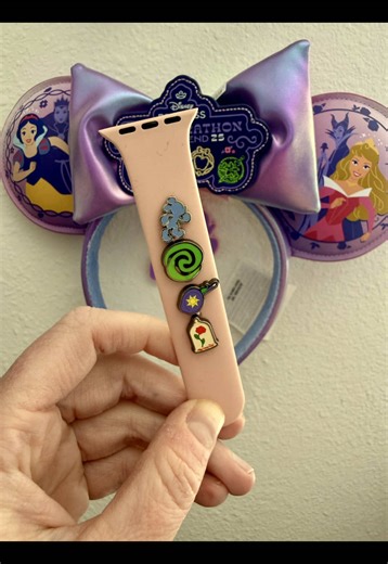 Heyyyy Princess Weekend, Runners! Don’t forget to stop by @The Marketplace of Magic this Friday for your watch band & magic band charms.✨ . Running Mouse, Moana, Rapunzel and Belle will be available at the market along with six other princesses — Ariel, Aurora, Cinderella, Mulan, Snow White and Tiana.👑 . 📍Hilton Orlando Buena Vista 1900 E. Buena Vista Drive 12-4p . See you on Friday!🤍 . . #rundisney #princesshalfmarathon #princessweek #disneyrunner