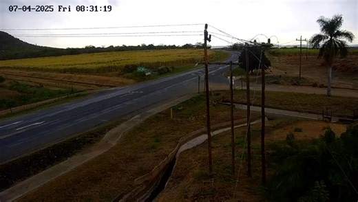 755K views · 2.4K reactions | Look at this reckless Siyakhulisa driver! But, why would one risk overtaking a car on such a sharp bend? | SA Trucker | Facebook