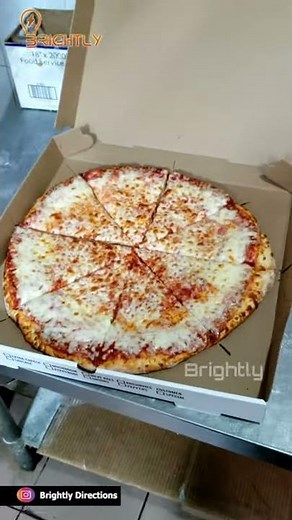 How Cheese Pizza is made. Slice #cheeseslice #cheesepizza Tasty Pizza making